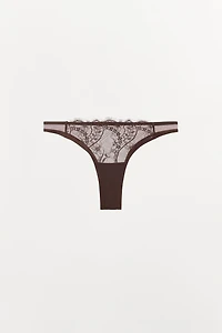 CULOTTE EN DENTELLE AVEC BRODERIES FLEURS