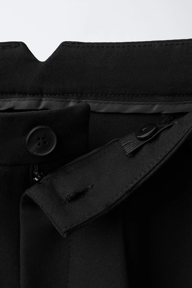 PLEATED BARREL PANTS