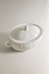 PORCELAIN TUREEN WITH A RAISED DESIGN