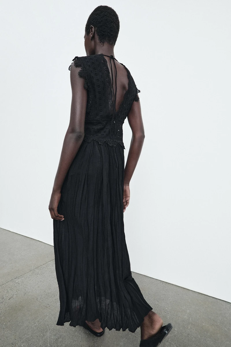 ROBE EN DENTELLE ZW COLLECTION