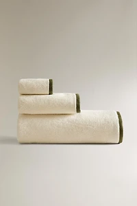 REVERSIBLE RICE STITCH BATH TOWEL
