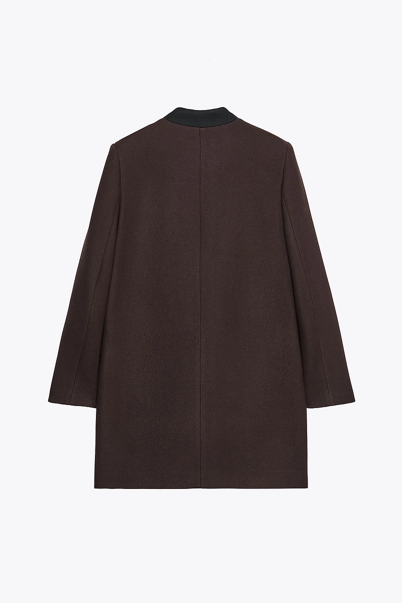 SHOULDER PAD SLEEVELESS COAT