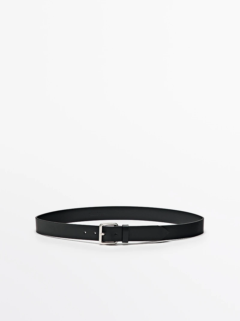 Ceinture en cuir avec boucle métallisée
