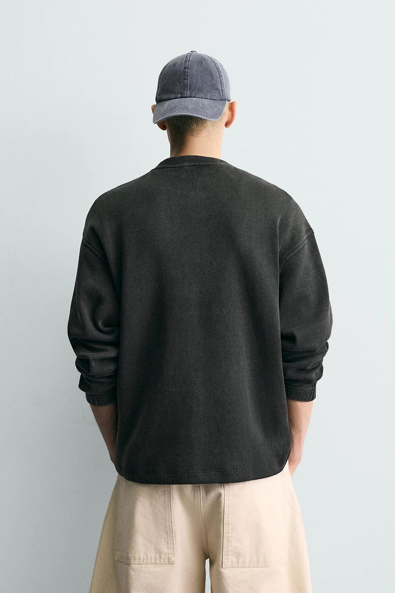 STRUCTURED HENLEY SWEATSHIRT