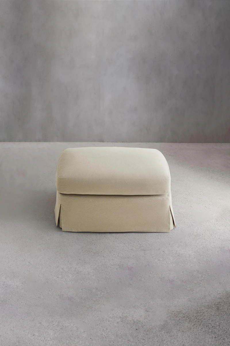FOOTSTOOL 01