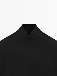 Short sleeve 100% wool knit sweater