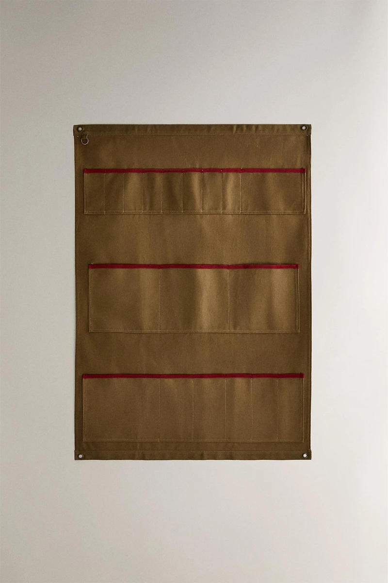 WALL ORGANIZER FOR CARPENTRY