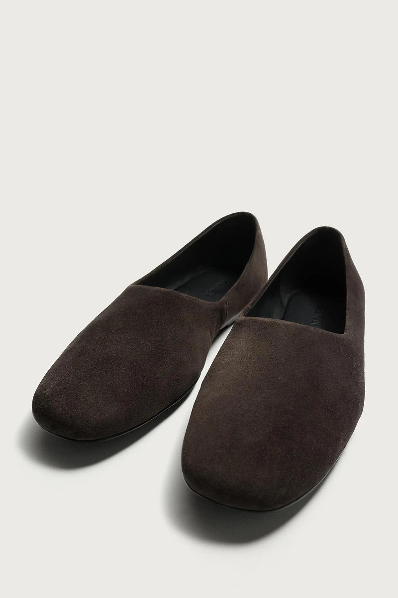 LEATHER LOAFERS