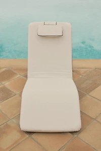 RECLINING FLOOR BEACH LOUNGER