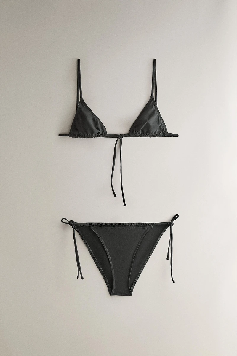 TRIANGLE BEACH BIKINI TOP