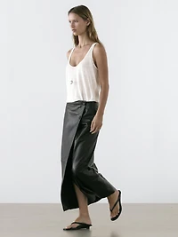 Jupe midi en cuir nappa avec coutures
