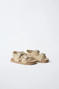 SANDALES À BOUCLES EN CUIR