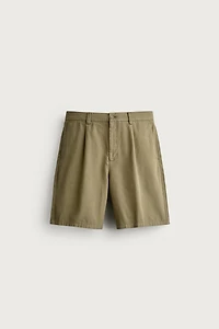 REGULAR FIT PLEATED SHORTS