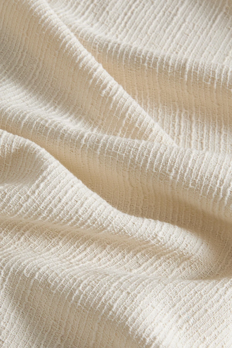 TEXTURED BEDSPREAD