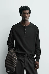 HENLEY T-SHIRT