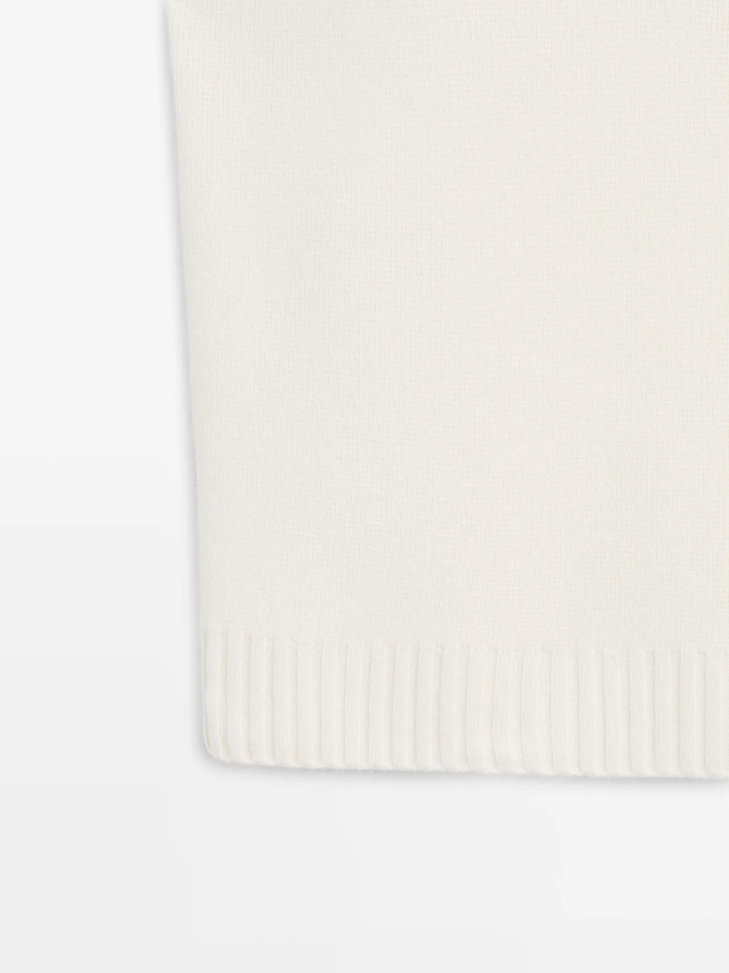 Long 100% wool knit vest