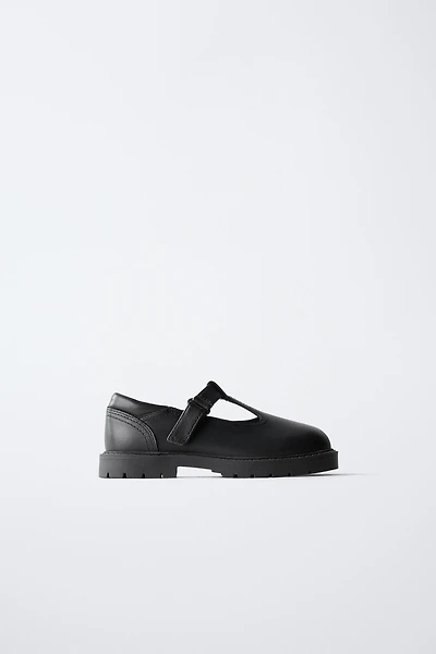 LEATHER SHOES