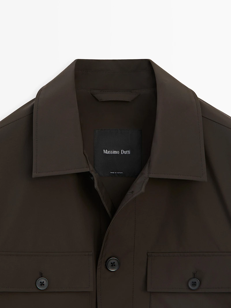 Short jacket with pocket details