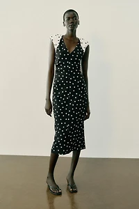 ROBE MI-LONGUE À POIS ET ÉPAULETTES