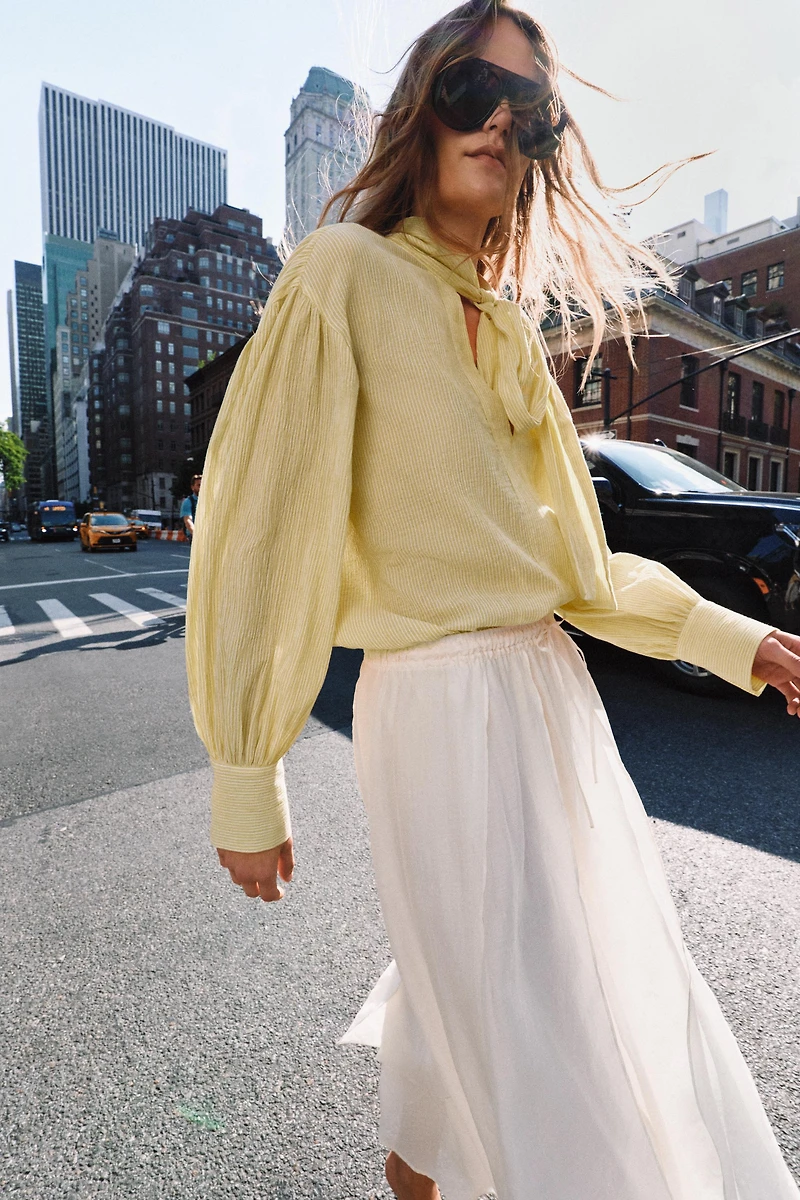 ZW COLLECTION STRIPED BOW SHIRT