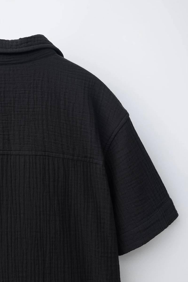 TEXTURED SPREAD COLLAR SHIRT