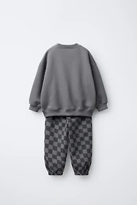 CHECKERBOARD SWEATSHIRT AND PANTS JOGGING SET