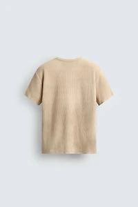 TEXTURED KNIT PRINT T-SHIRT