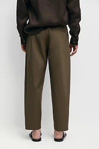 Cotton trousers with double darts