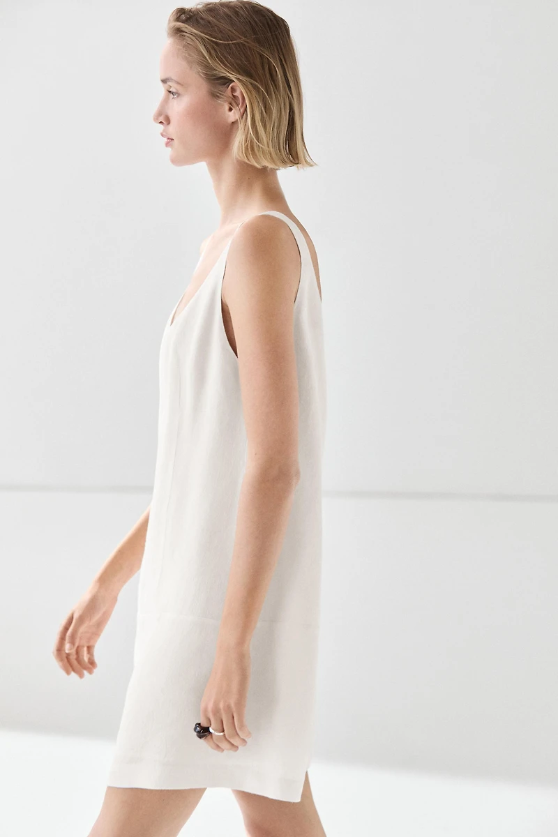 Flowing linen short dress