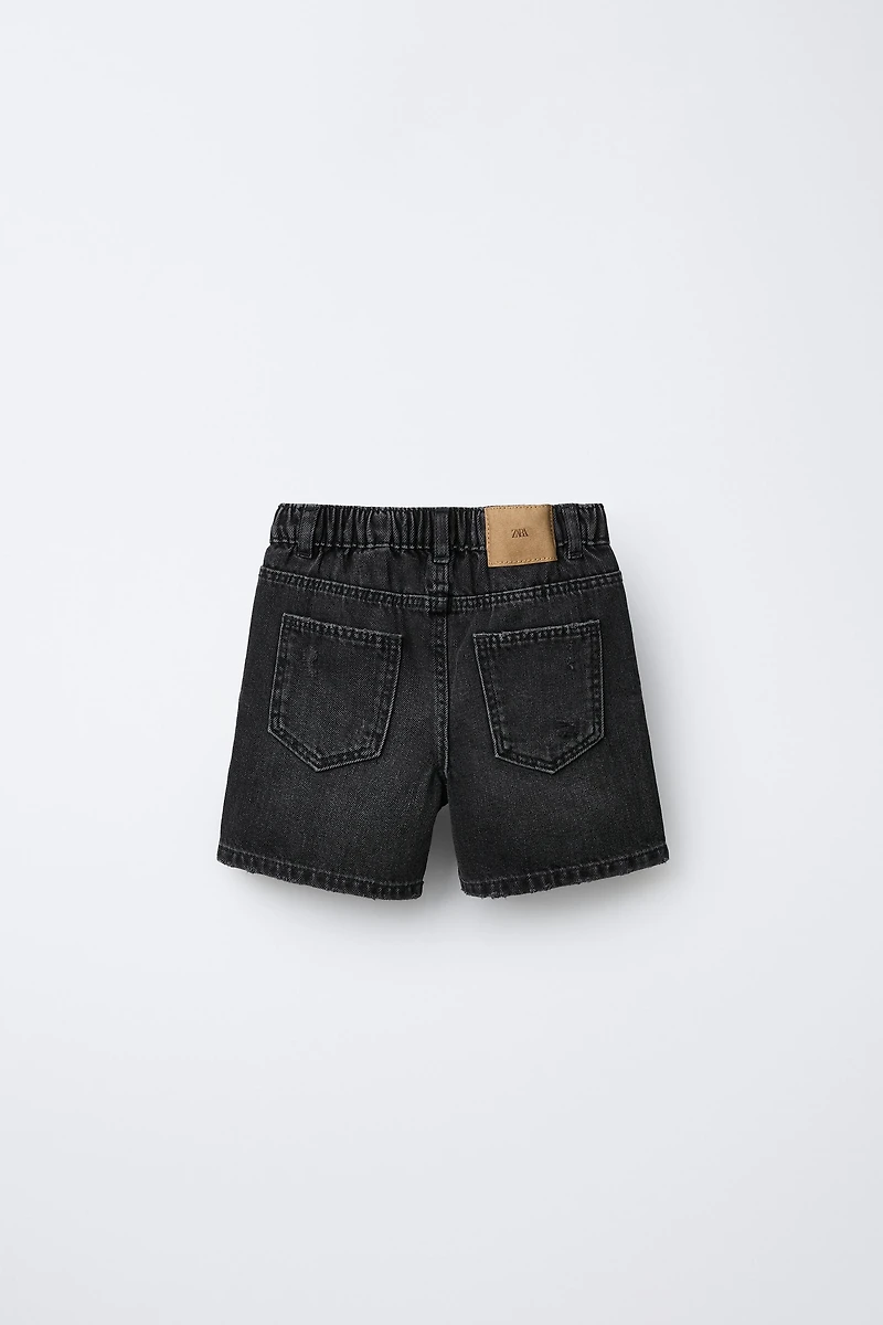 RIPPED BAGGY DENIM SHORTS