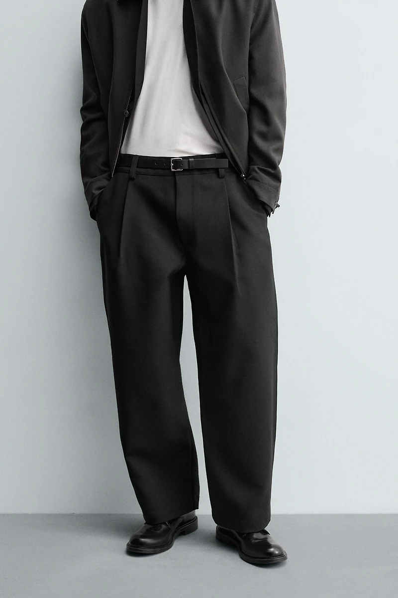 PLEATED BALLOON FIT PANTS