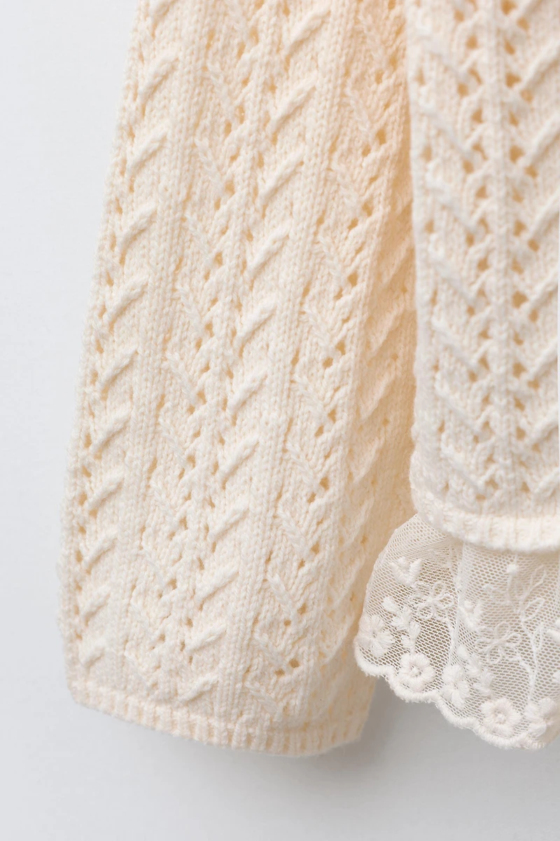 GILET EN MAILLE ROMANTIQUE