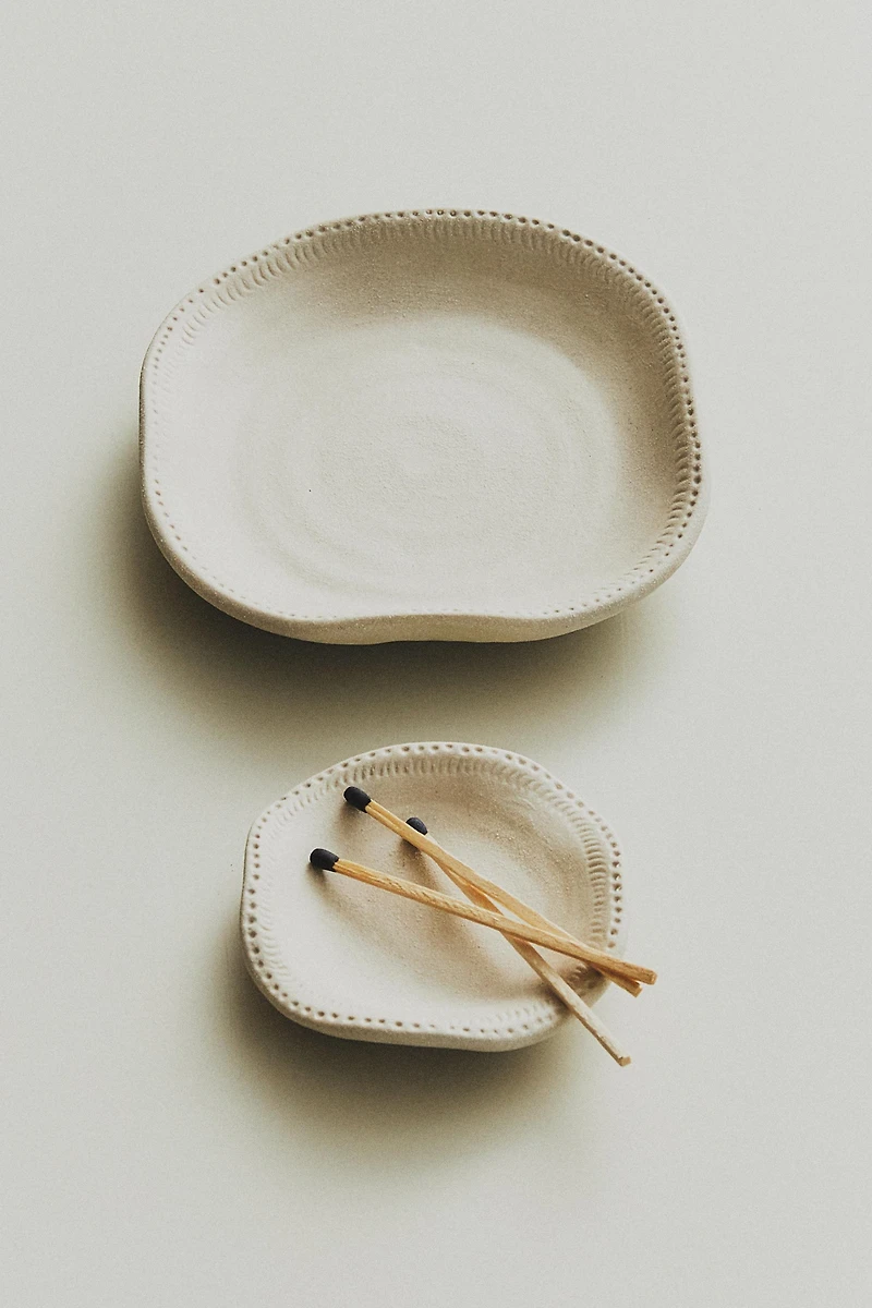 DECORATIVE IRREGULAR TRAY
