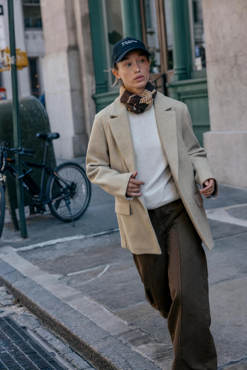 SOFT ONE-BUTTON BLAZER