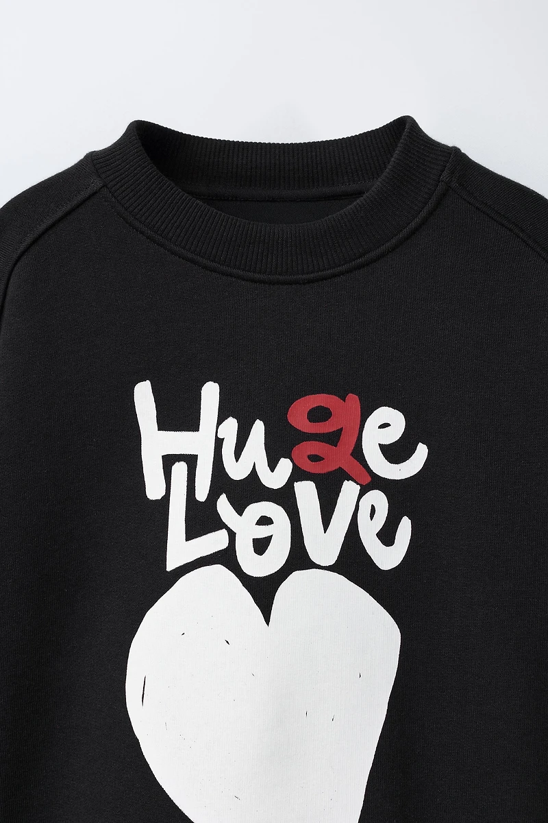 HEART SWEATSHIRT