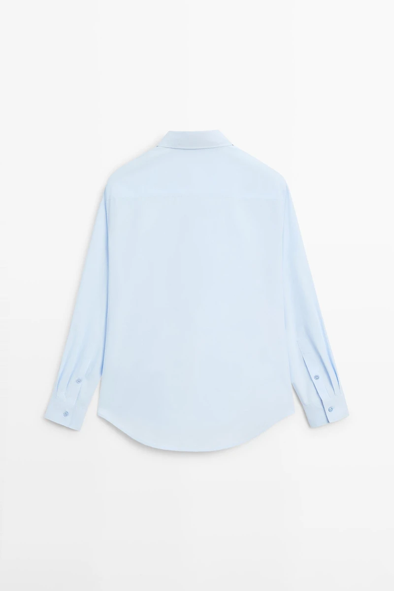 Poplin shirt with hidden buttons