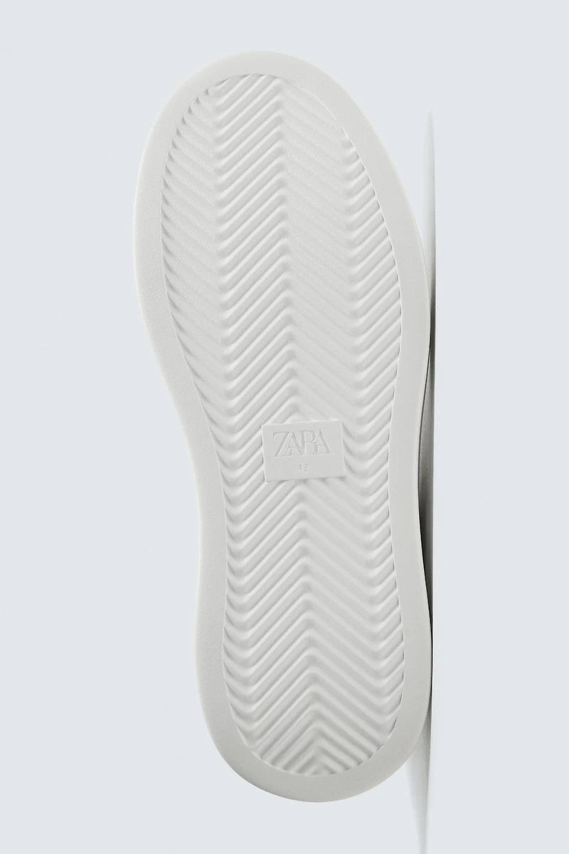 HEEL DETAIL SNEAKERS