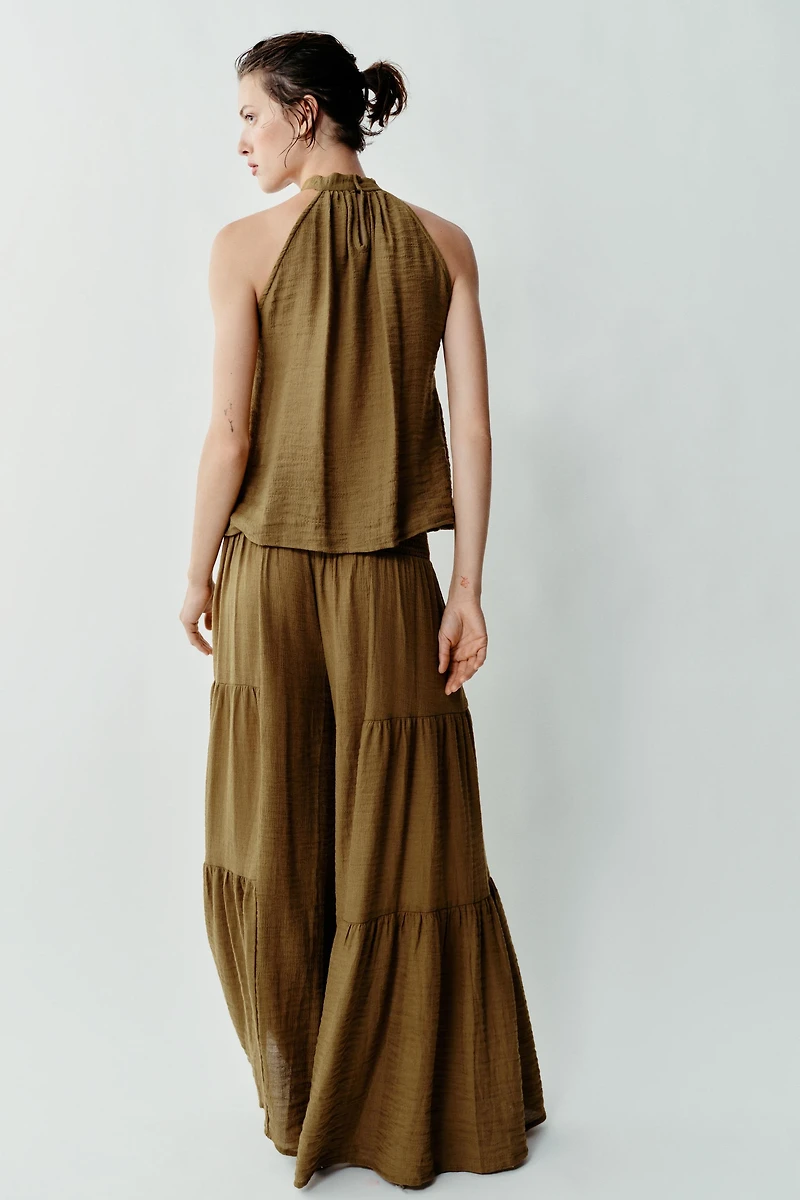 RUCHED HALTER TOP