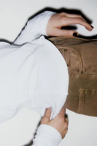 COTTON V-NECK T-SHIRT