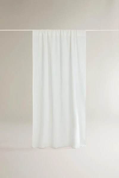 LINEN CURTAIN WITH SCALLOPED HEM