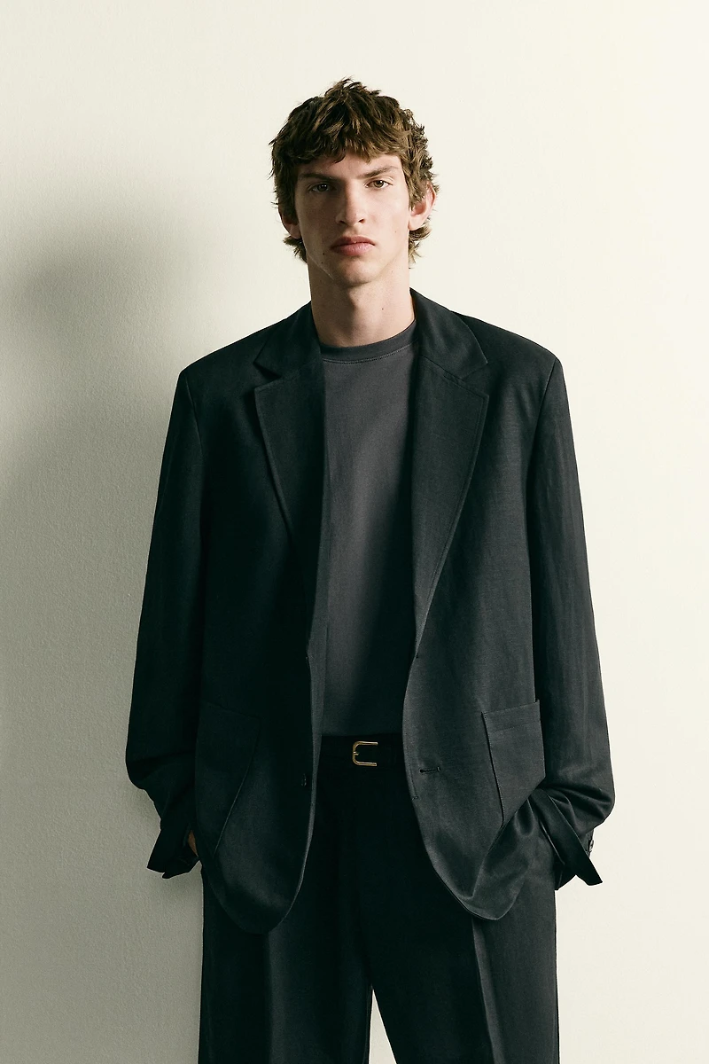 TEXTURED SUIT BLAZER