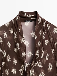 Flowing shirt with scarf collar