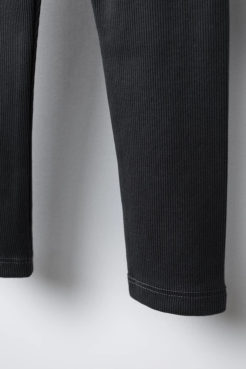LABEL DETAIL RIBBED LEGGINGS