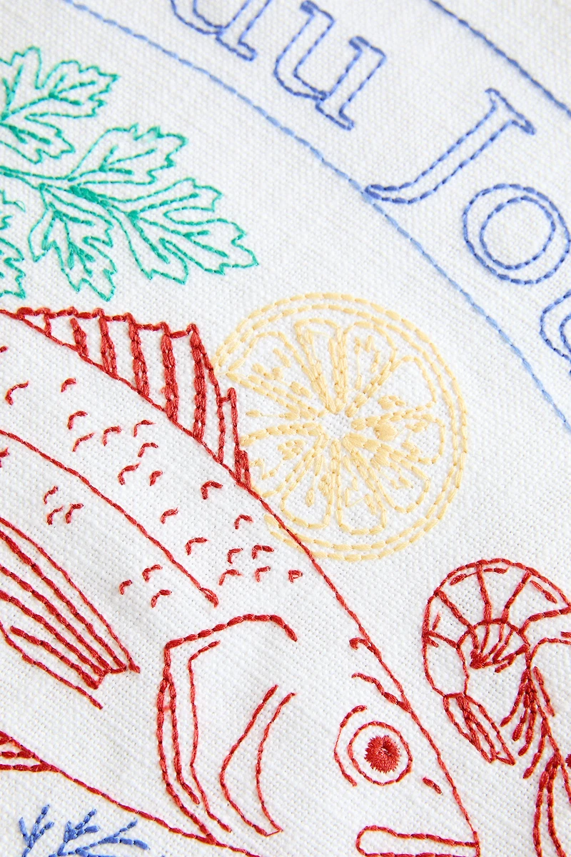 EMBROIDERED FISH PLACEMAT