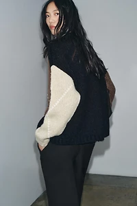 ARGYLE KNIT SWEATER
