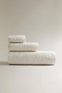 FLORAL JACQUARD BATH TOWEL