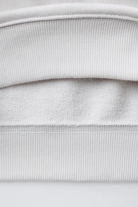 SHORT SLEEVE TEXT SWEATSHIRT