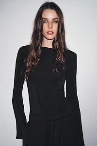 LONG SLEEVE RUCHED T-SHIRT
