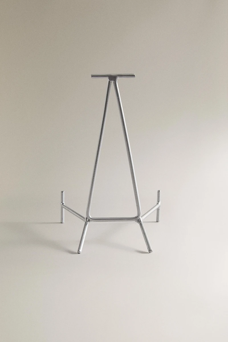POLISHED METAL STAND