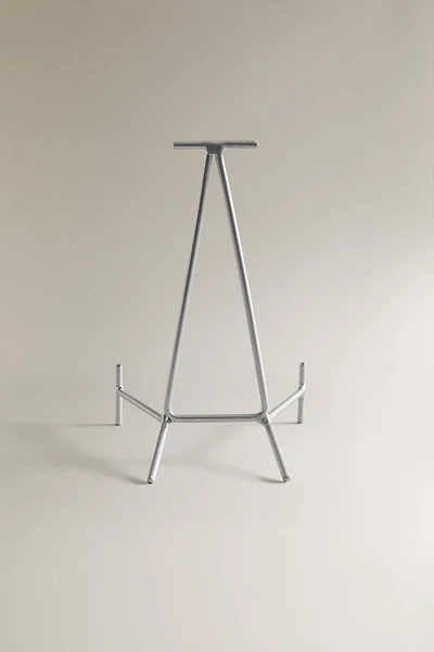 POLISHED METAL STAND